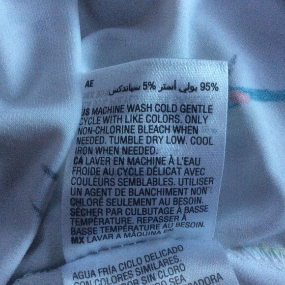 Charter Club White w/ Colorful Tropical Bird V-neck Pullover Blouse Size Large - Picture 5 of 7